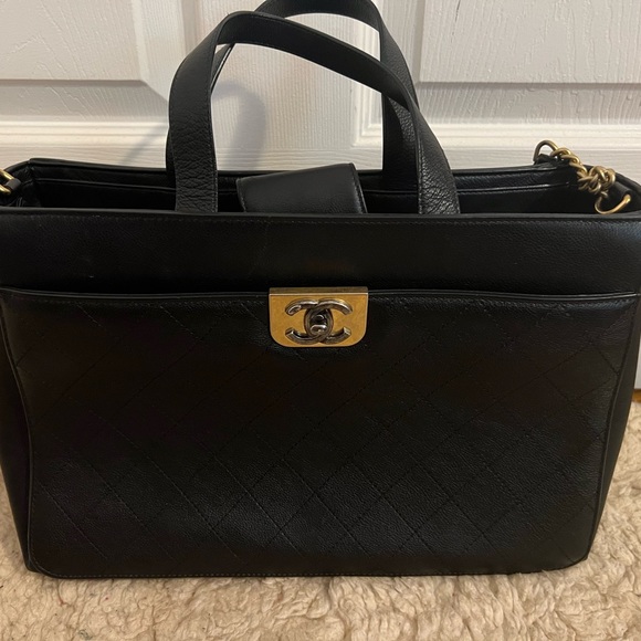 Chanel Black Large Zip Shopping Tote - Picture 1 of 12